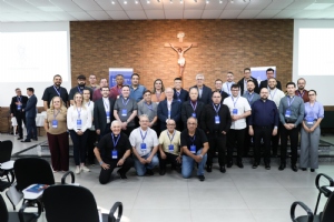Ecônomo da Diocese de Piracicaba e Administrador da Comunidade Religiosa Parque da Ressurreição participam de seminário nacional em Brasília